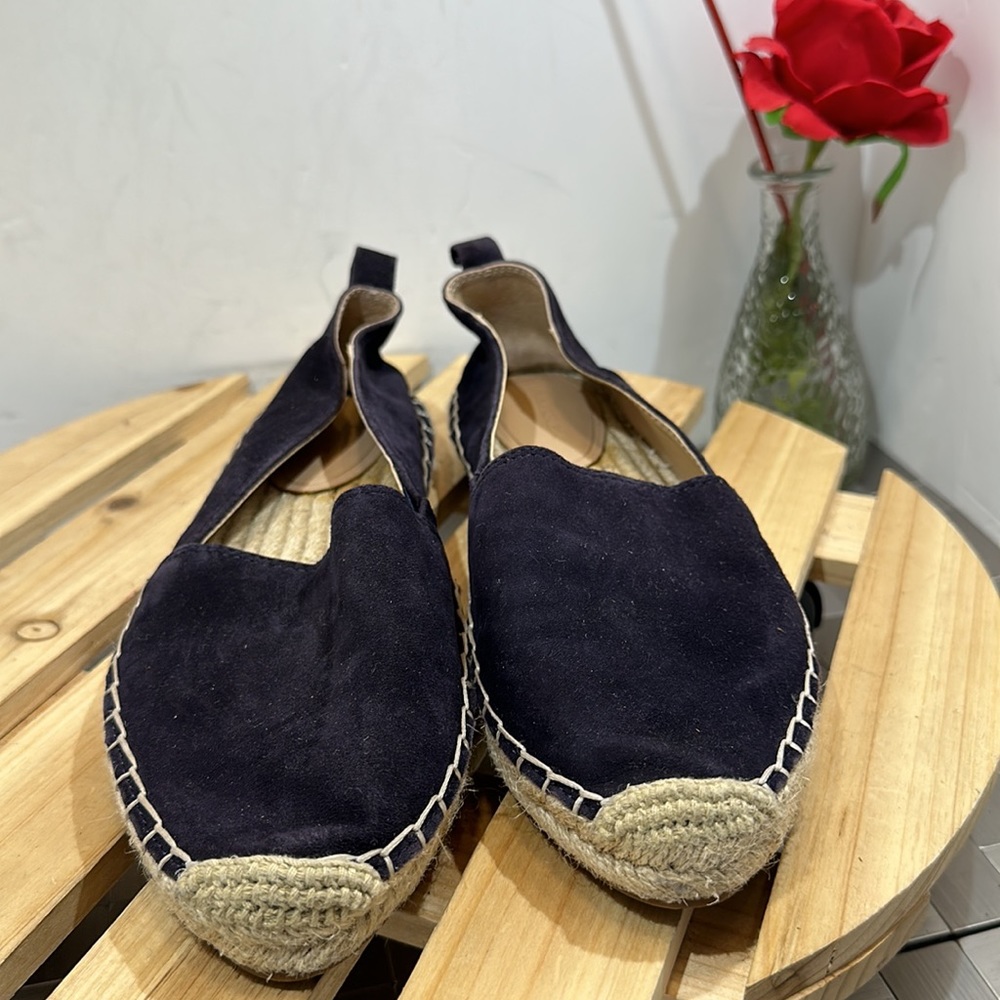 Banana‎ Republic flats #249 - Picture 2 of 6